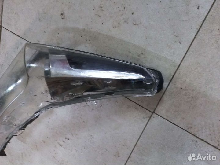 Стеко фары правая Toyota corolla E 180 2013