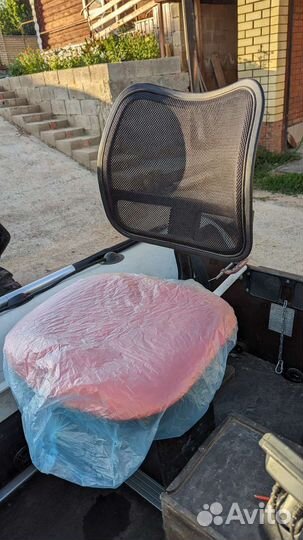 Ривьера 320 с мотором, эхолотом, колесами