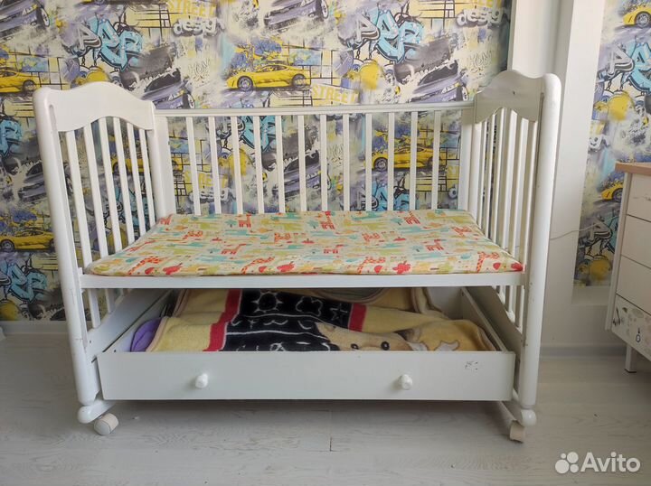 Детская кроватка