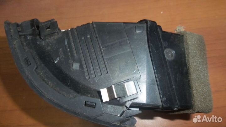 Дефлектор воздушный для Skoda Octavia левый