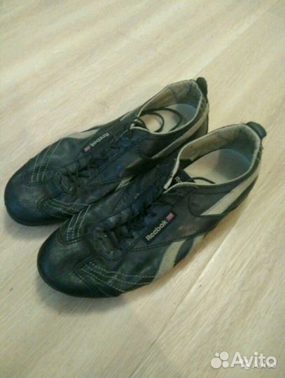 Кросовки рибок для занятий спортом