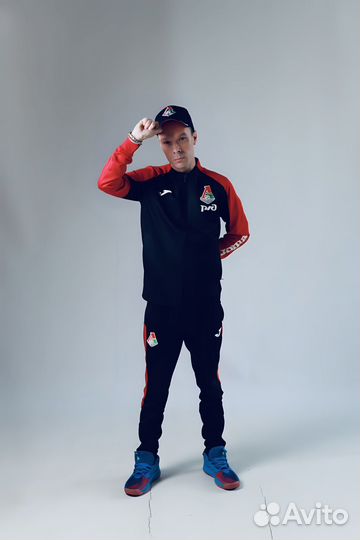 Тренер по баскетболу