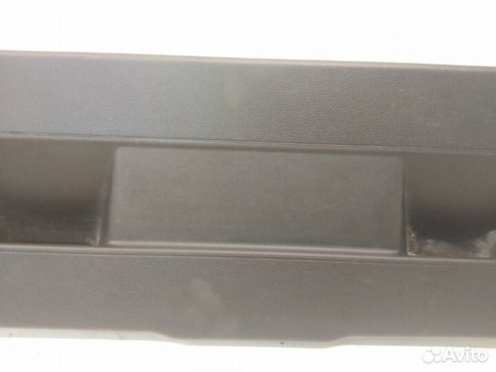 Обшивка крышки багажника задняя Volkswagen Polo 5