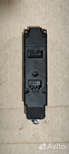 Кнопки стеклоподъемников Mazda 6 (GH) 2002-2013