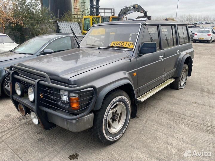 Моторчик переднего дворника Nissan patrol y60