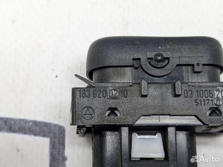 Кнопка обогрева сидений w163 ML-class 112.942 0