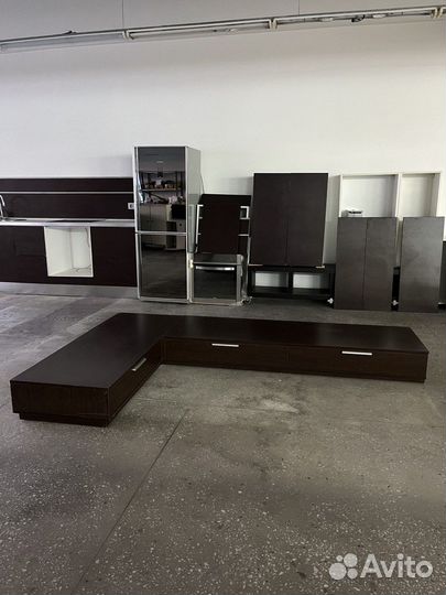 Угловая тумба под телевизор