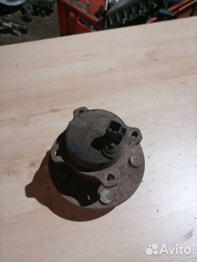 Ступица задняя Мазда 3 бк