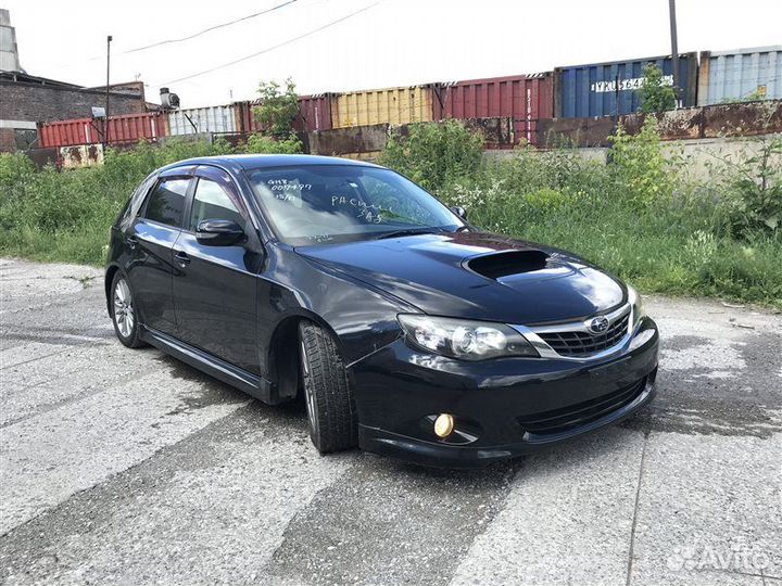 Уплотнительная резинка двери багажника Subaru