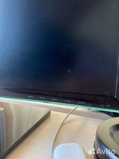 Монитор Samsung