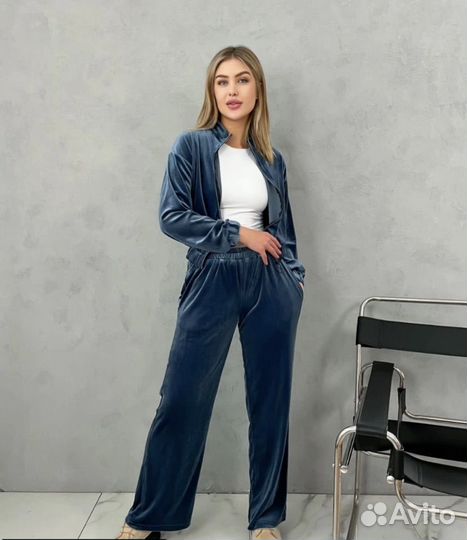 Костюм спортивный