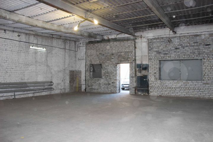 Склад, 389 м²