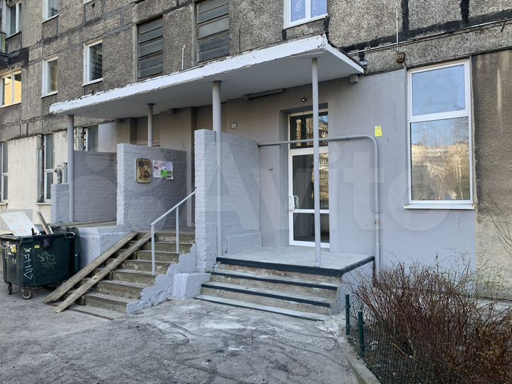 Помещение 587 м2. Цоколь. Склад, 131 м2