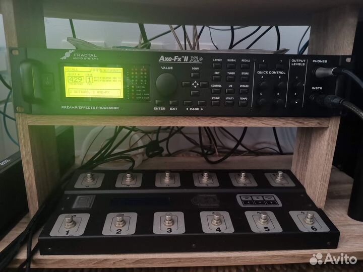 Fractal Audio Axe FX II XL+ с ножным контроллером