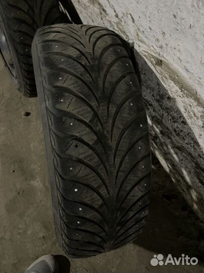 Sava Eskimo Stud 185/65 R15