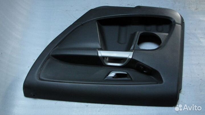 Обшивки дверей Вольво хс90 2005г