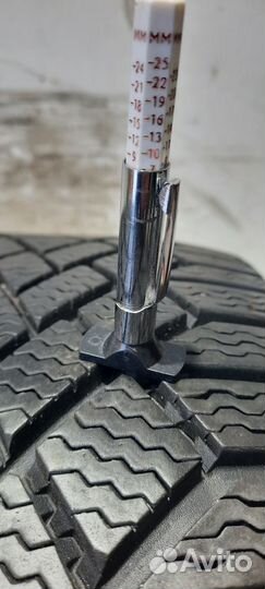 Continental ContiVikingContact 7 215/50 R17 95T
