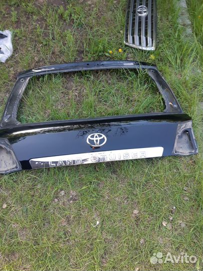Крышка багажника toyota land cruiser 200