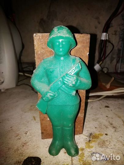 Игрушки СССР солдатики