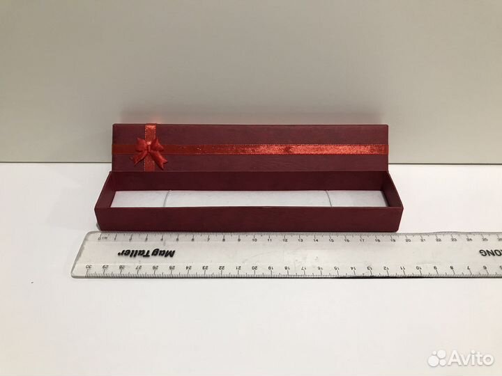 Подарочная коробка