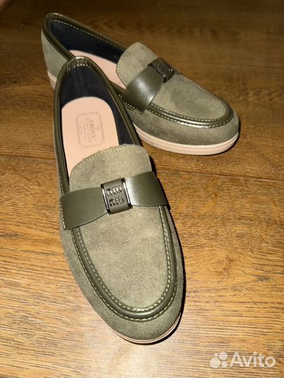 Лоферы женские