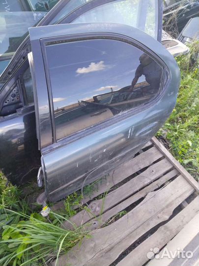 Дверь chrysler stratus