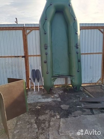 Лодка пвх бу под мотор за 28000, торг уместен