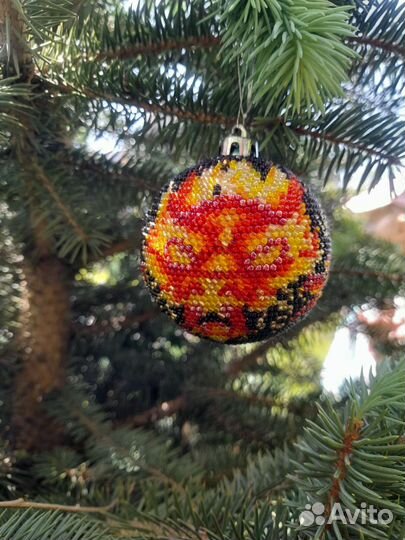 Новогодний шар из бисера