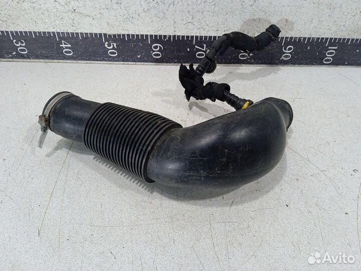 Патрубок воздушного фильтра