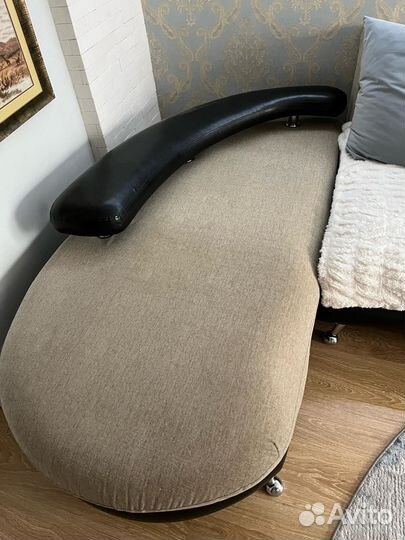 Диван угловой бу + кресло