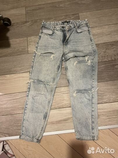 Джинсы bershka mom