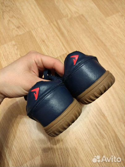 Бутсы кроссовки Demix 29р