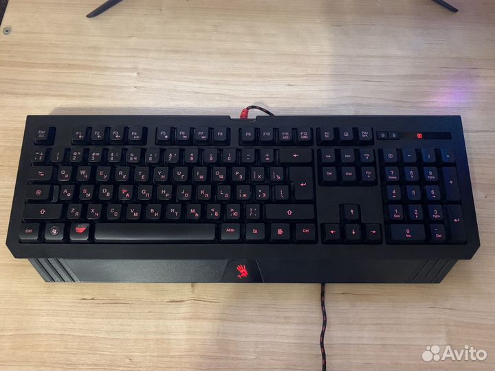 Игровая клавиатура и мышь Bloody