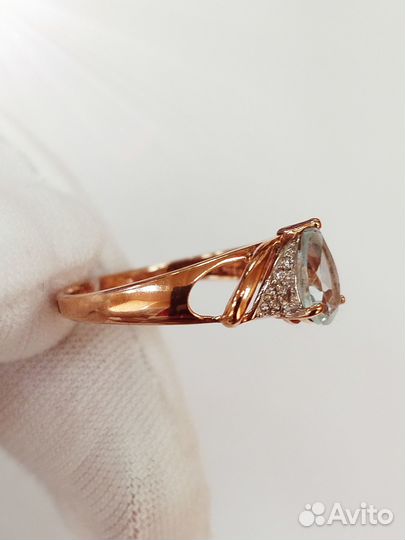 Золотое кольцо с камнем 17р