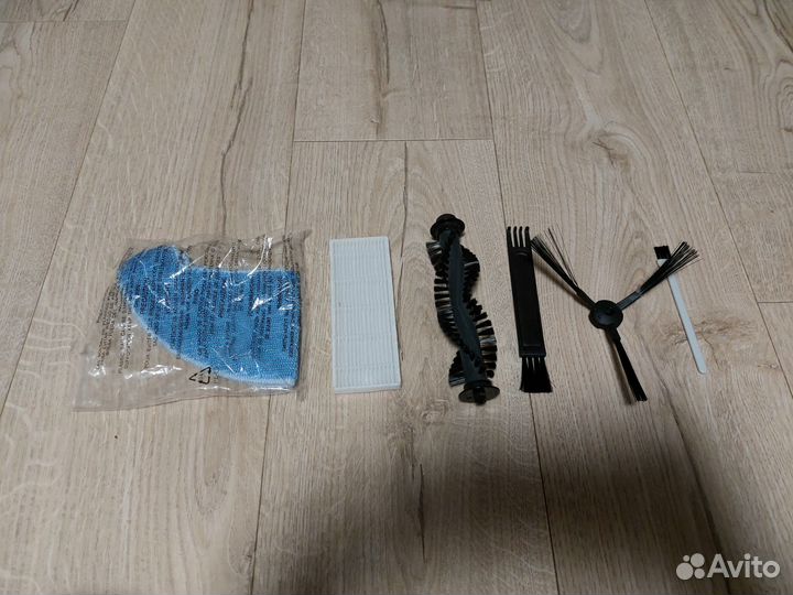 Запчасти от робота-пылесоса kitfort новые