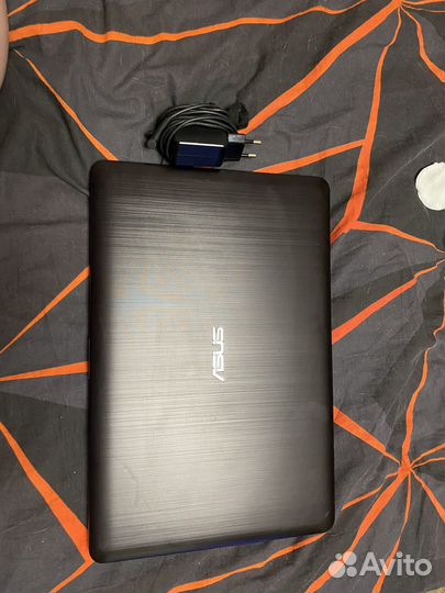 Ноутбук asus