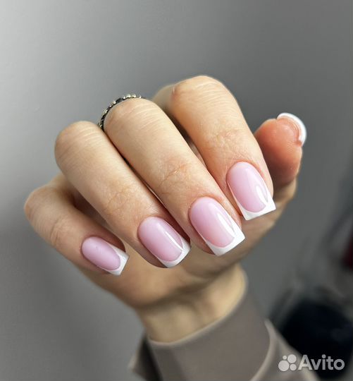 Маникюр и педикюр