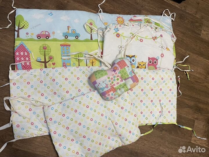 Бортики и постельное белье в кроватку