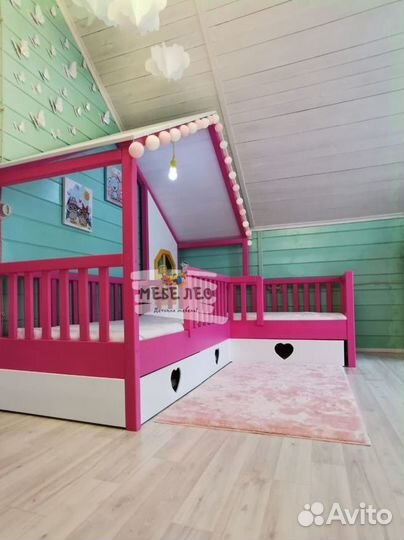 Детская кровать домик