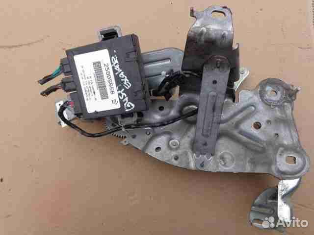 Моторчик крышки багажника Cadillac Escalade