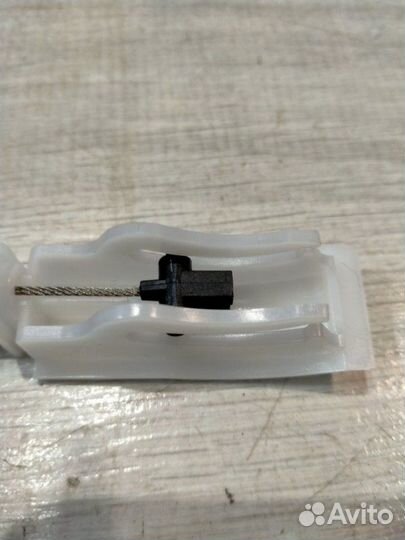 Трос замка двери задний Bmw 528I F10 N52B30