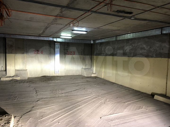 Машиноместо, 18 м²