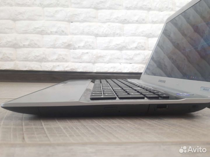 Ноутбук Samsung/ SSD