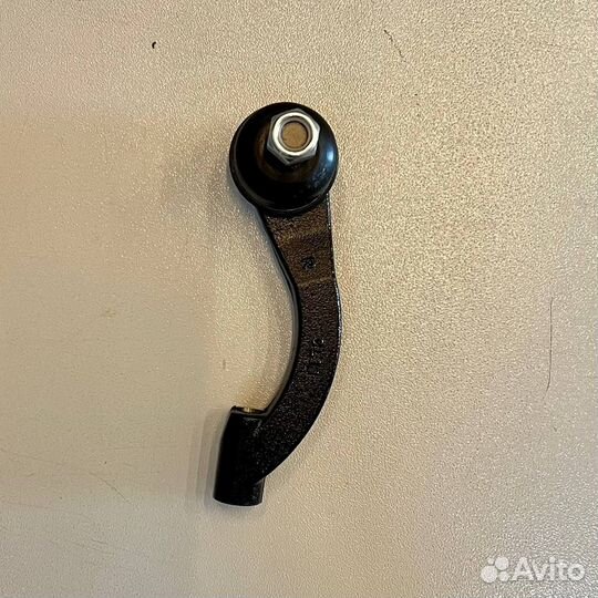 Правый наконечник рулевой тяги Stratus (1995-2006)