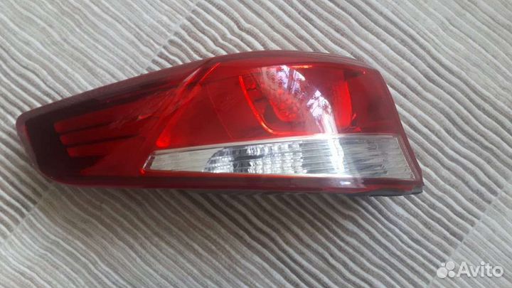 Задний левый фонарь kia rio 3