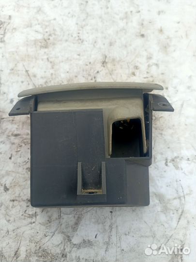 Пепельница Ford Fiesta 4