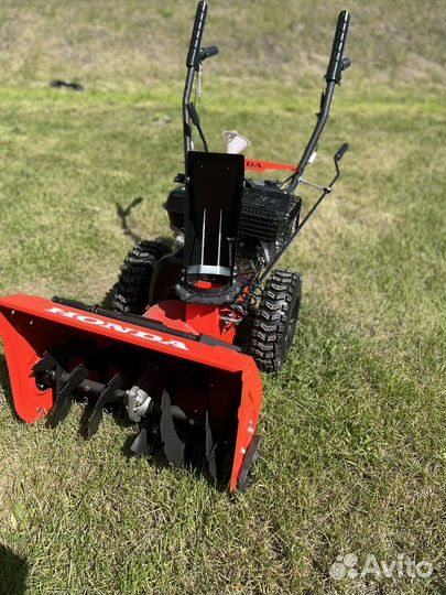 Снегоуборщик самоходный honda HSS 569 9LS