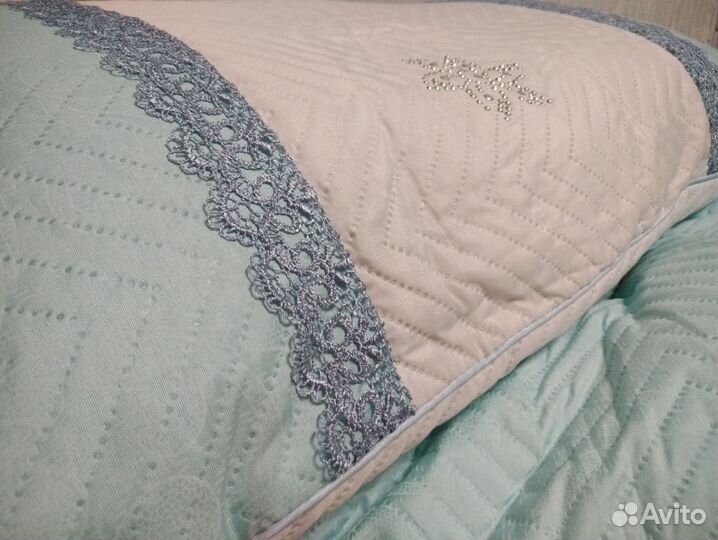 Комплект одеяло с подушками новый