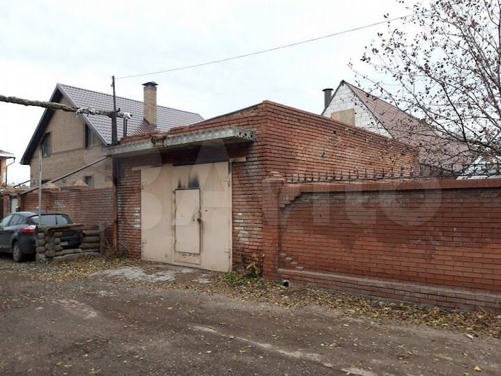Гараж, > 30 м²