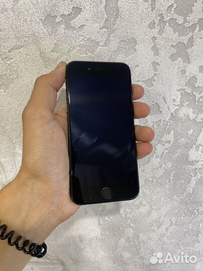iPhone 7 128Gb идеал
